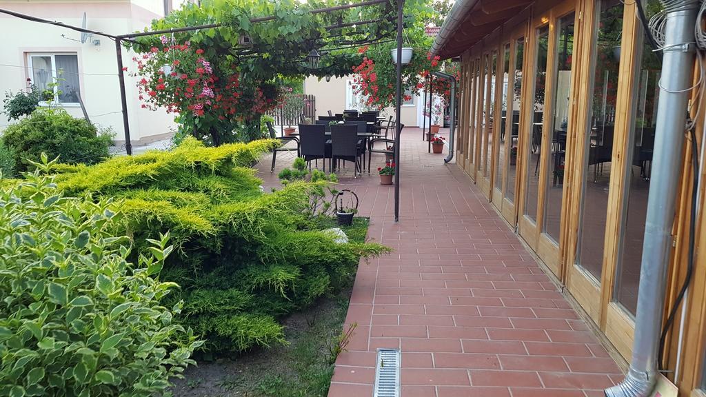 Forró Motel&Bauer Bistro Roszke Exterior foto