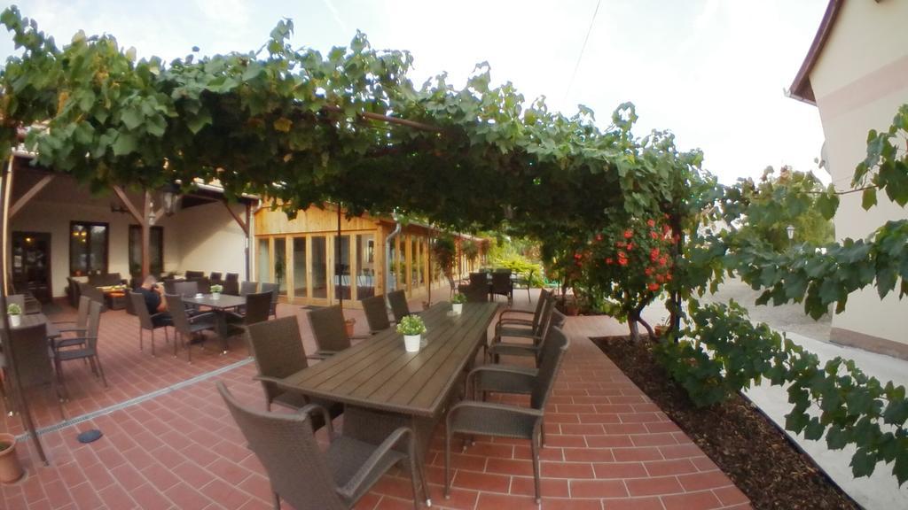 Forró Motel&Bauer Bistro Roszke Exterior foto